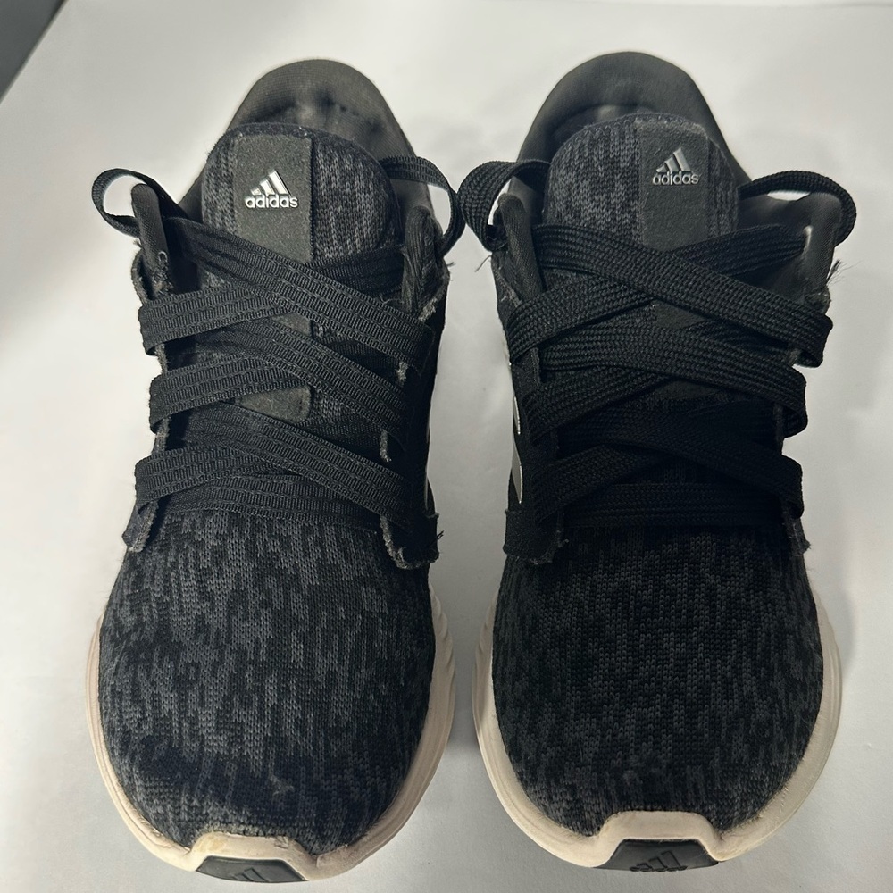 Adidas Black Running Shoes size 8 pre owned Exellent condition